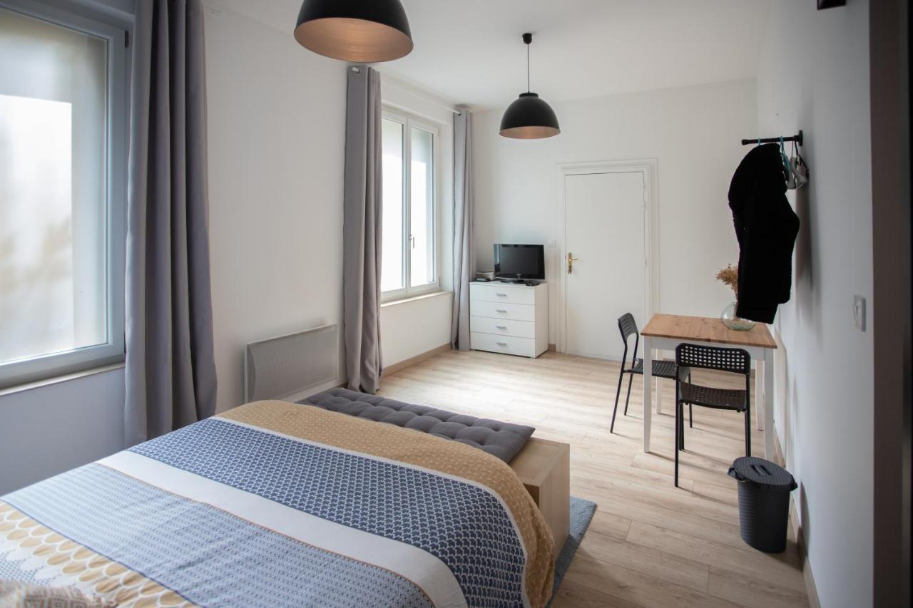Chambre Au Coeur De Loudun Apartment Exterior foto